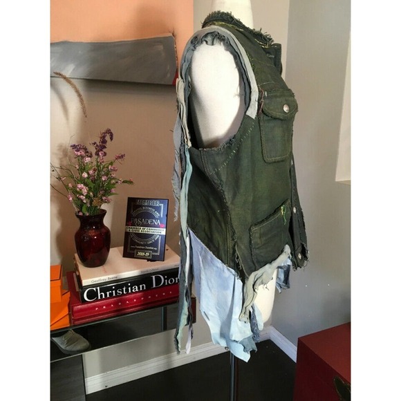 The People of the Labyrinths Olive drab Distressed Vest - Picture 6 of 12